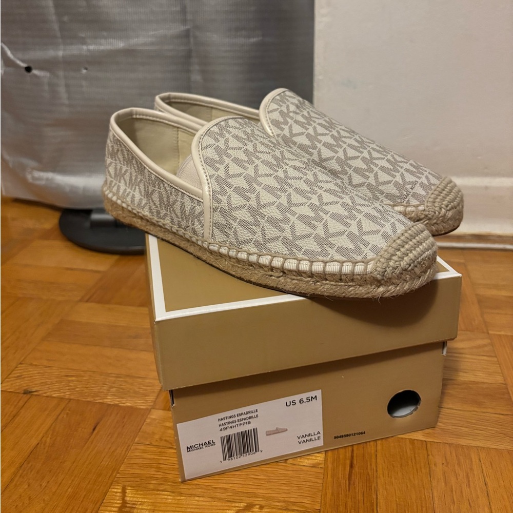 MICHAEL KORS ESPADRILLE 🍦🤍